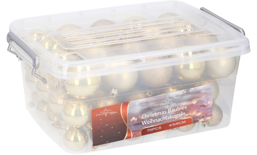 Image 6: 70-Piece Christmas Bauble Box