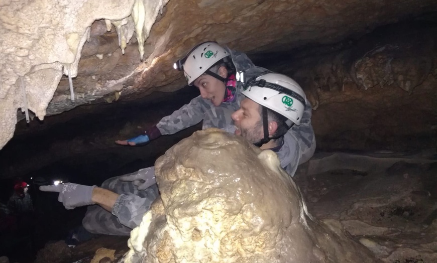 Image 10: Puenting, descenso de barrancos, espeleología o vía ferrata