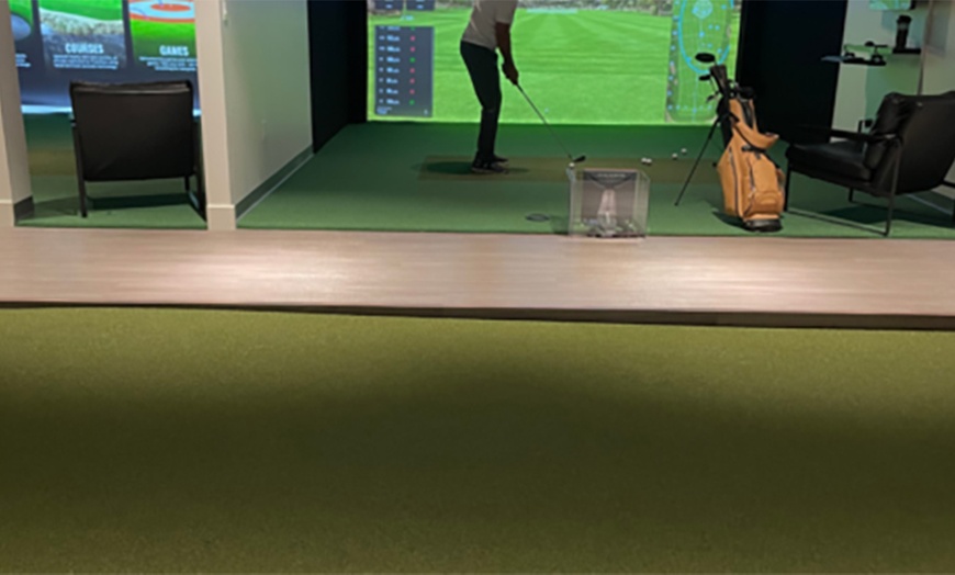 Image 3: Enjoy 60 Minutes of Indoor Golf for One, Two, or Four Players
