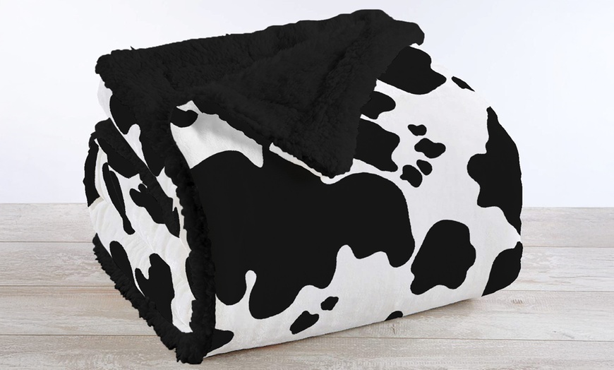 Image 6: Ultrasoft sherpa & microfiber deken