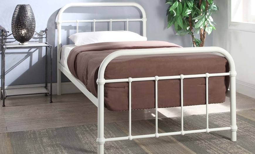 Image 4: Henley Metal Hospital-Style Bed