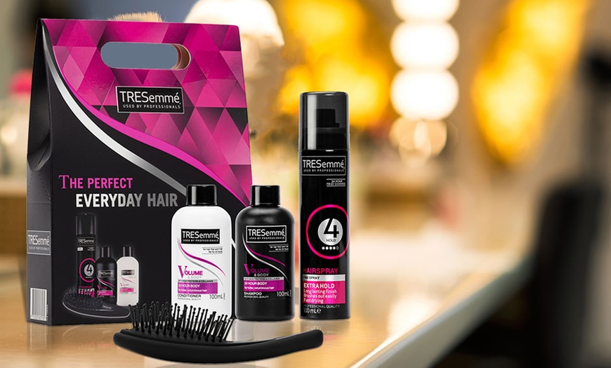 Image 3: TRESemme Hair Gift Set