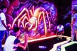 1 Spiel Schwarzlicht Minigolf inkl. Getränk in der GlowZone 4D Düsseldorf (bis 24% sparen) - Second Medium