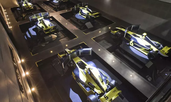 Offrez des sensations fortes en simulateur de Formule 1, moto ou avion chez I-WAY Lyon (jusqu'à 65% de remise) - Primary Image