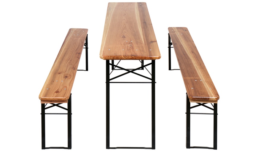 Image 6: Beer Table Set