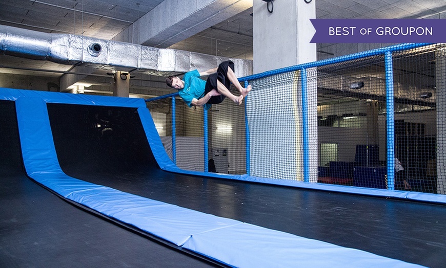 Image 1: Wejście na trampoliny, parkour i więcej
