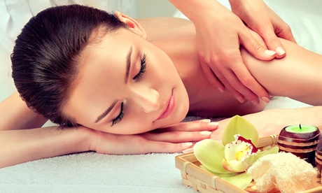 Uno o 3 massaggi a scelta, da 30 o 50 minuti, al centro La Vie Est Belle di Mery (sconto fino a 73%)