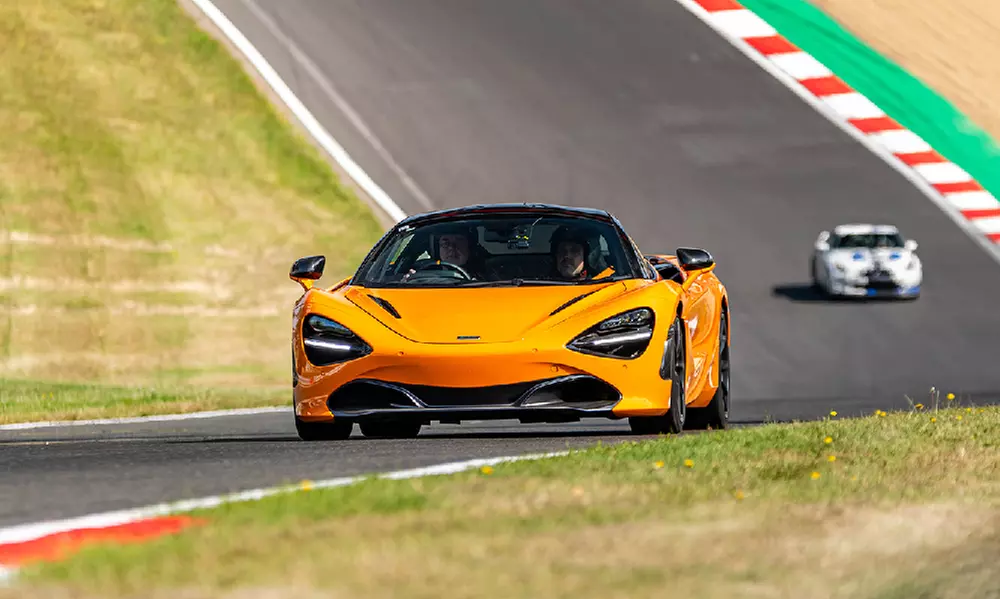 Sportscar/Supercar Driving Experience - 3/6 Miles in 1/2 Cars