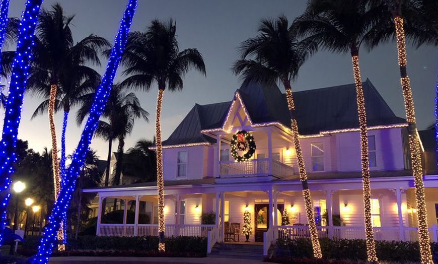 Image 23: 4-Star Beachfront Resort with Private Beach, Pools, and On-Site Dining