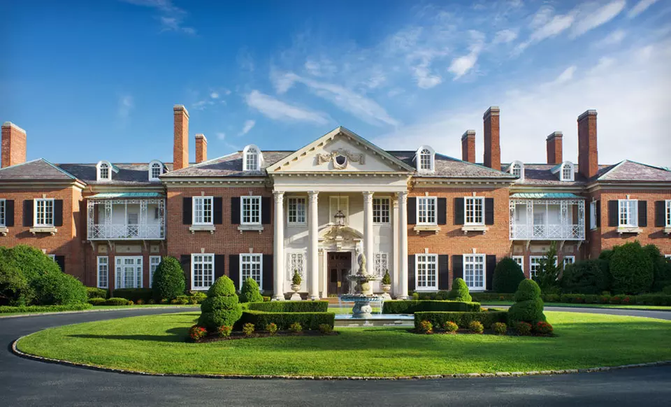 One-Night Stay for Two at Glen Cove Mansion Hotel & Conference Center on Long Island, NY - Primary Image