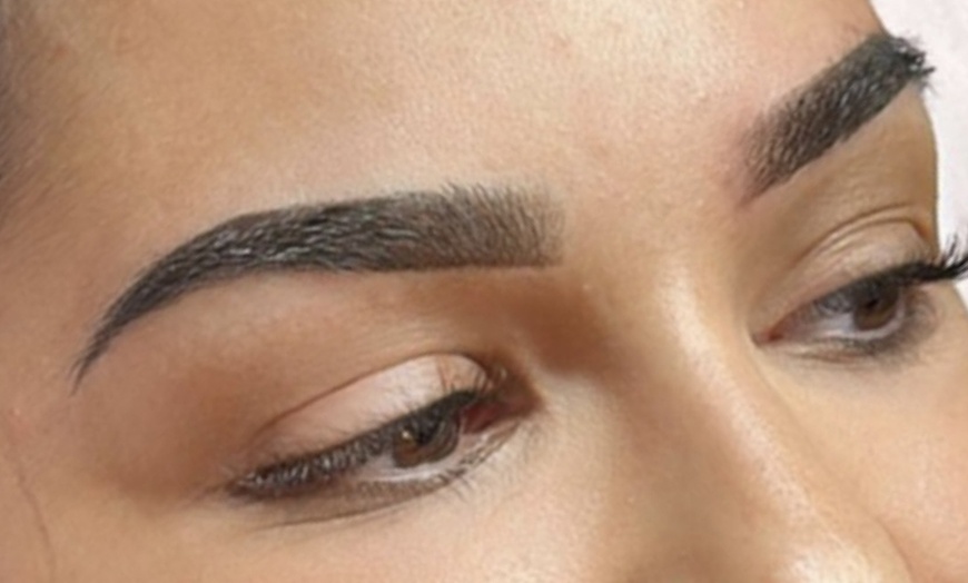 Image 3: Beauté des sourcils à l'institut Hanae Atelier