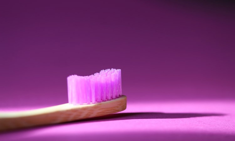 Limpieza dental con revisión, ortopantomografía, pulido y fluorización