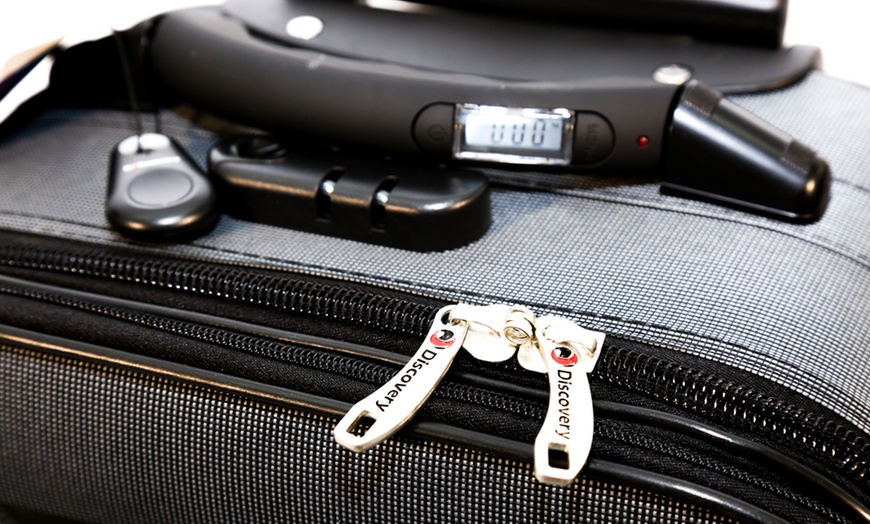 Image 90: Discovery Three-Piece Luggage