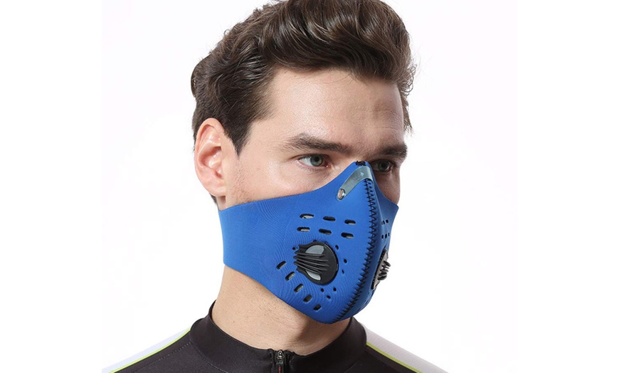 Image 7: Active Carbon Face Mask with Six Filters