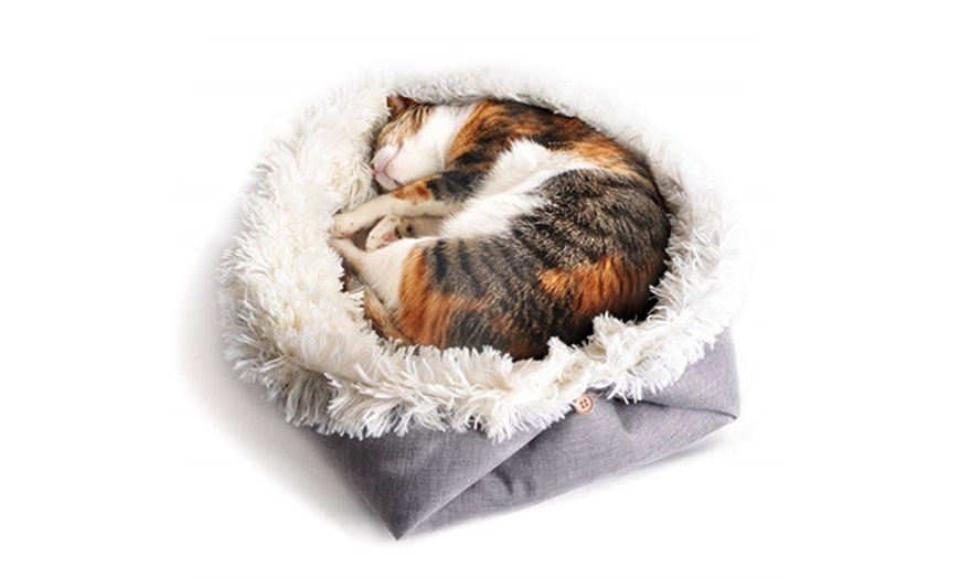 Image 4: 2 In 1 Warm Small Pet Basket Bed