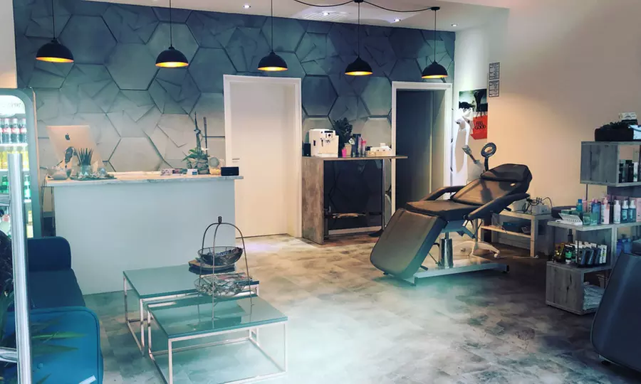 Diamant-Mikrodermabrasion inkl. Peeling und Vitaminmaske