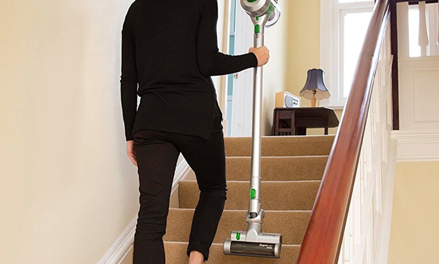 Image 8: Morphy Richards Cordless Vacuum