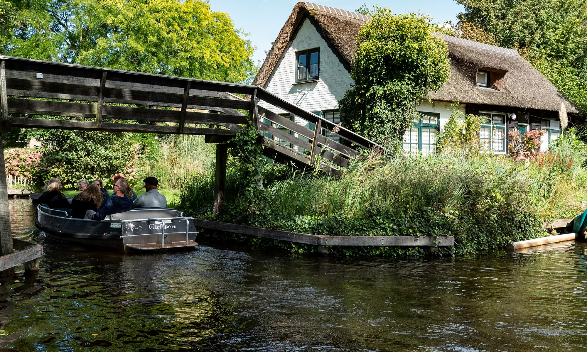 Giethoorn Tour: vanuit Amsterdam in een Hop On Hop Off Holland bus