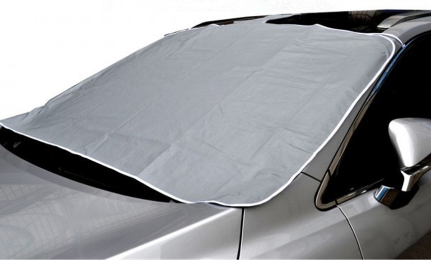 Image 2: Magnetic Car Screen Cover