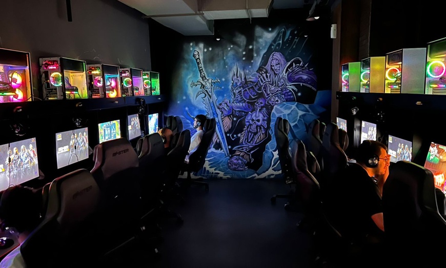 Image 8: Gaming In General, Small Private, or Big Private Room w/ Optional Food