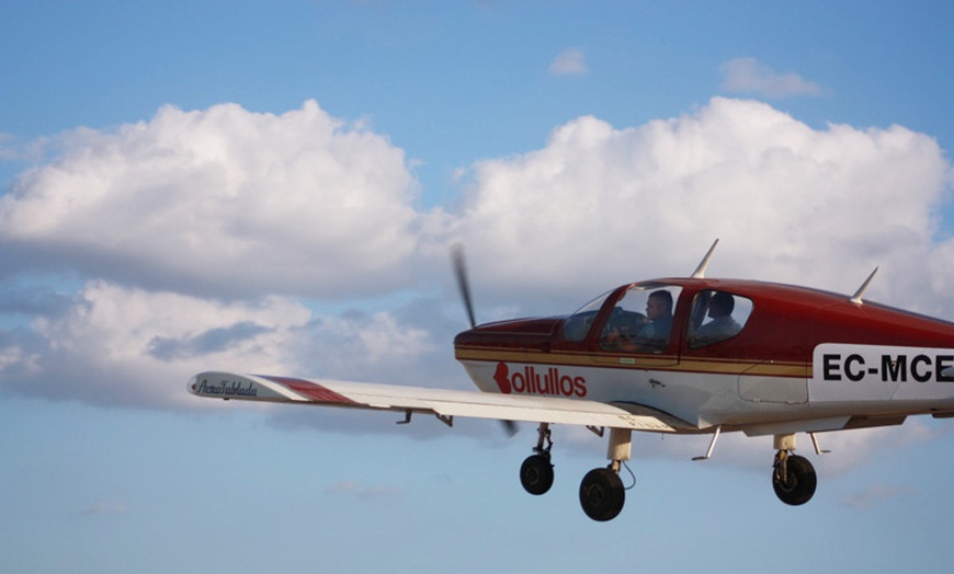 Image 2: Vuelo en avión ligero o avioneta con duración a elegir para 1 o 2