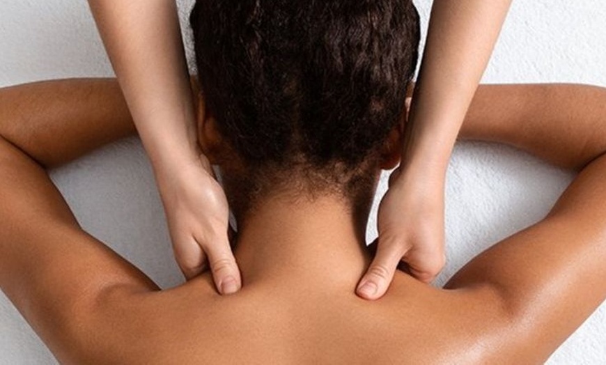 Image 3: Massage au choix et réflexologie plantaire à Albi avec Talc & Thaï