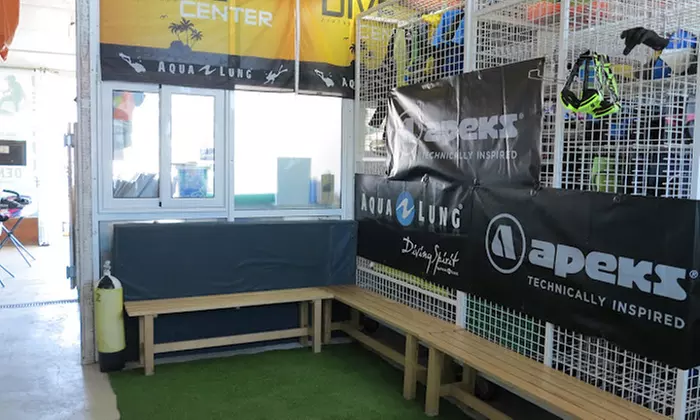 Practica el deporte de moda con un servicio de alquiler de paddle surf