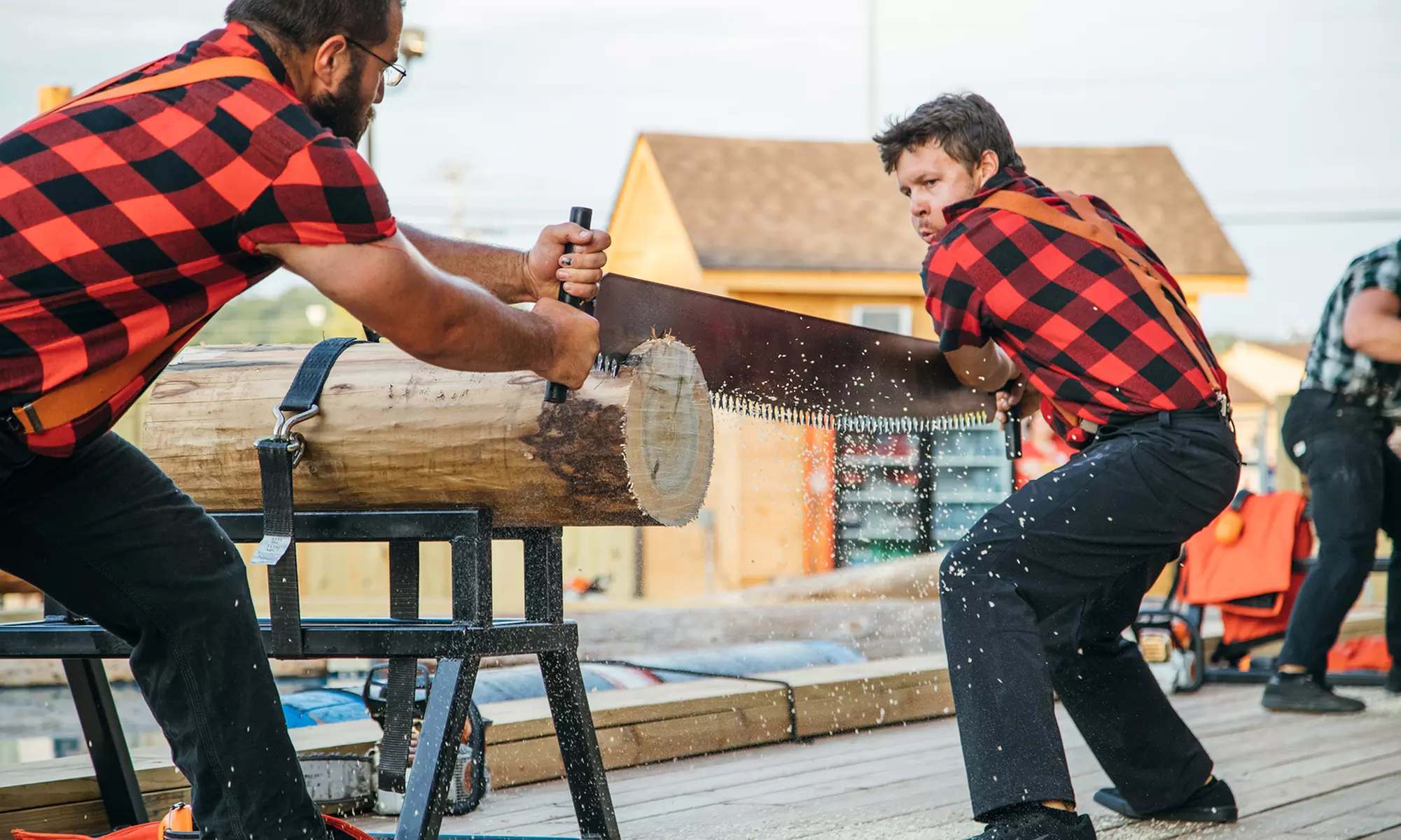 Lumberjack Feud Show & All-You-Can-Eat Southern Supper – Pigeon Forge