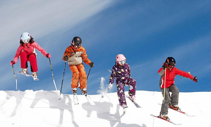 Image 18: Dolomiti: camera con colazione o mezza pensione e piscina