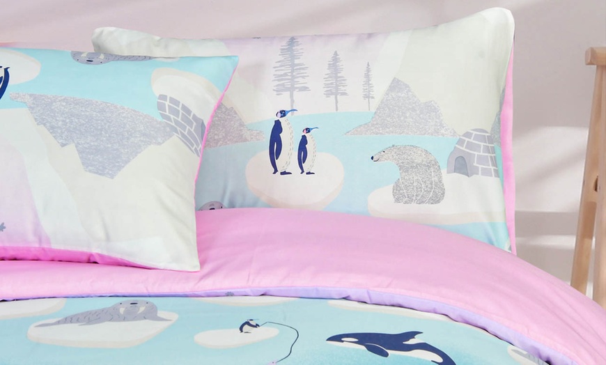 Image 3: Arctic Animals Duvet Set