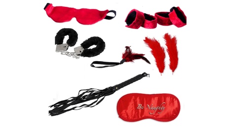 Sex toys disponibili in 3 set con manette, frustino e mascherina