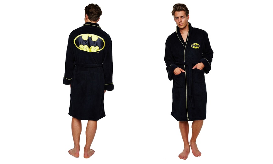 Image 2: DC Comics Superhero Robe for Men