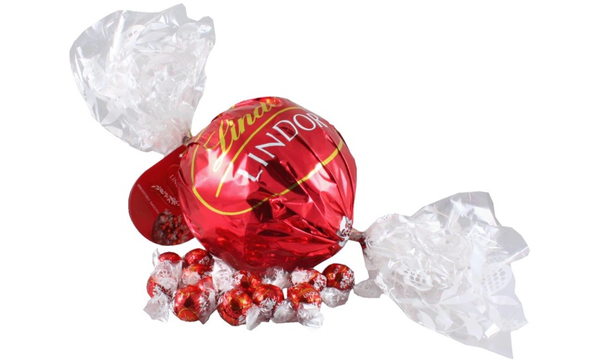 Image 1: Lindt Maxi Ball