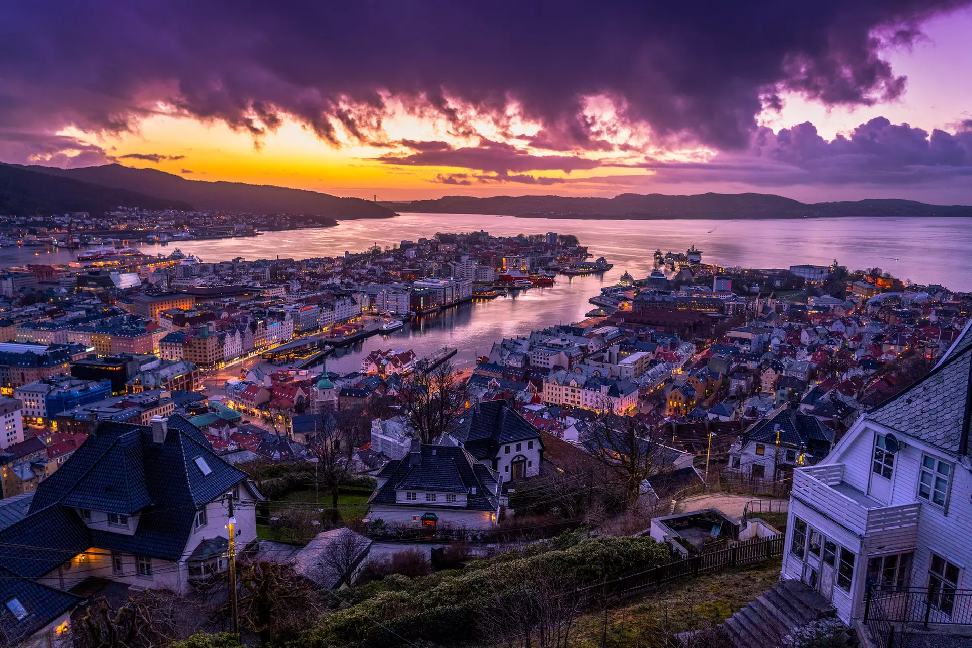 ✈ 9-Day Scandinavian Capitals Tour with Air from Weekender Breaks