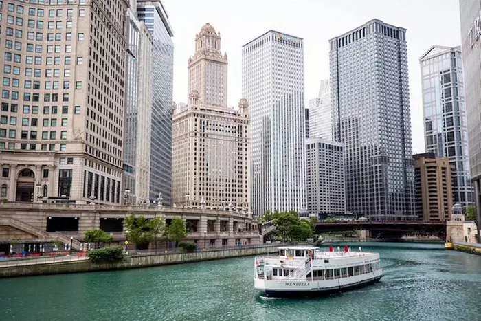 Chicago Boat Tour Deals & Special Offers