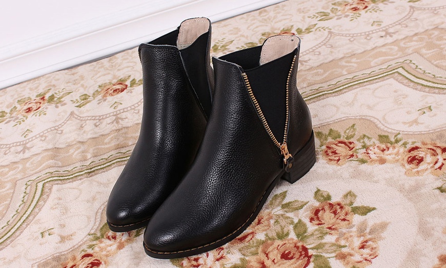 Image 5: Merino Wool-Lined Chelsea Boots