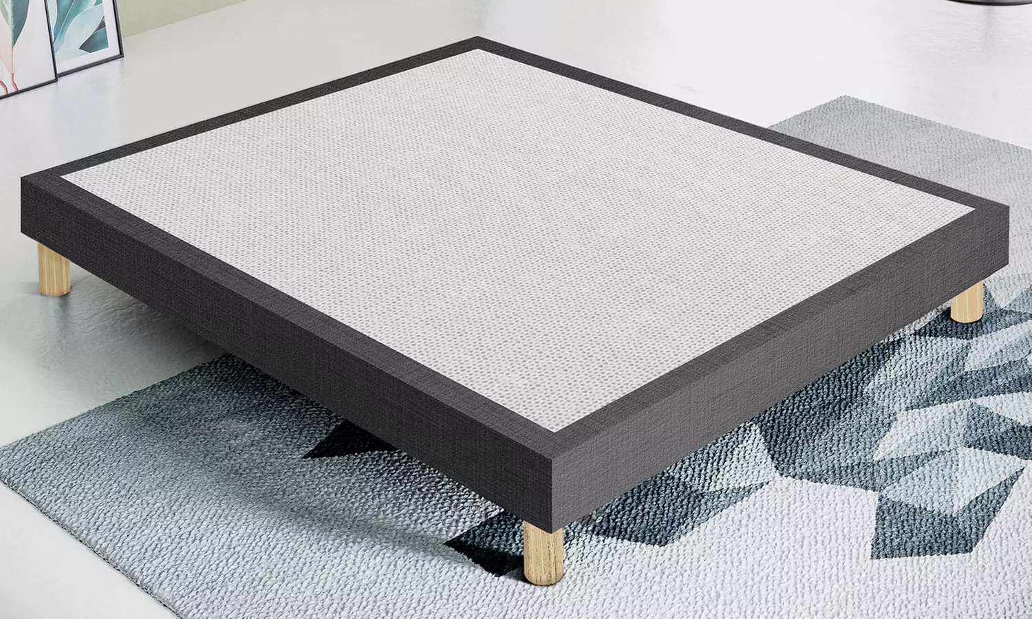 Sommier-Bett mit Polsterung