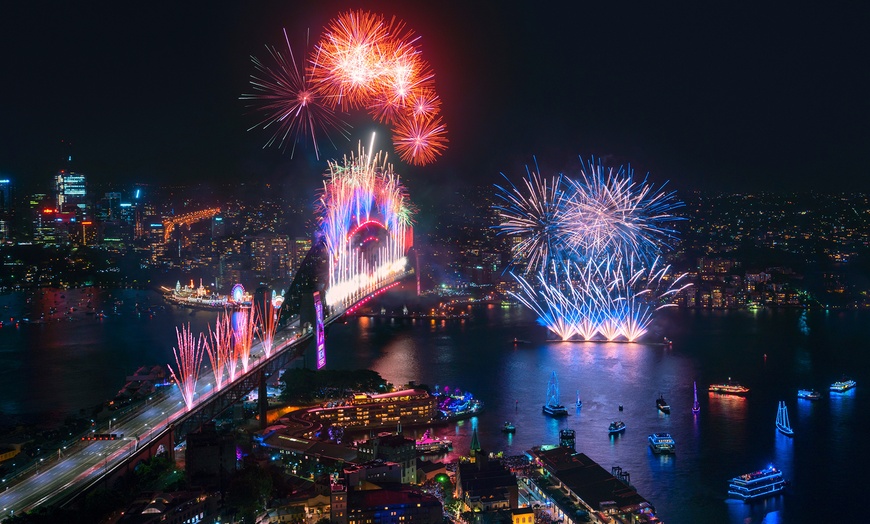 Image 11: New Year's Eve Sydney Harbour Cruise