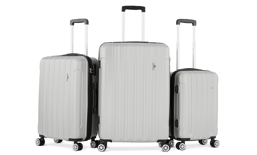 Image 32: 3-Piece Hard Shell Suitcase Set