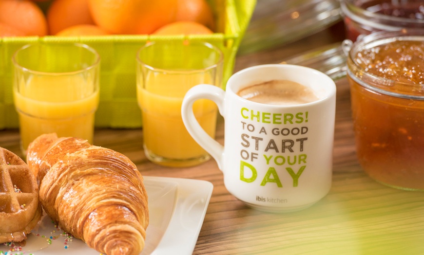 Image 11: Proche Paris : chambre double pour 2 personnes avec petit-déjeuner 