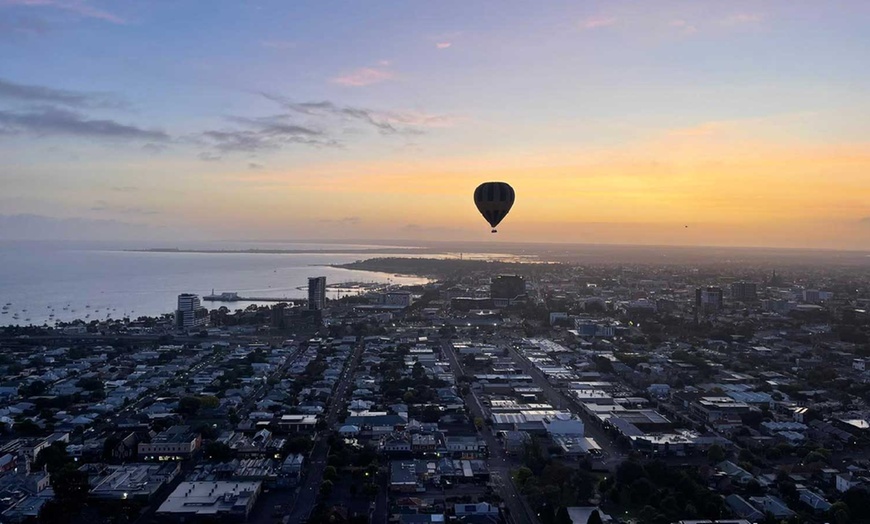 Image 1: Floating Adventure: Geelong Hot Hair Balloon Flight 