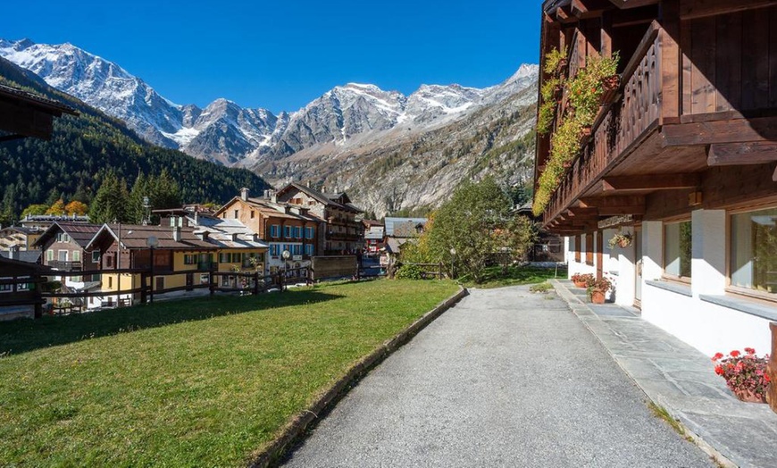 Image 15: Monte Rosa: soggiorno per 2, 3 o 4 persone in appartamento