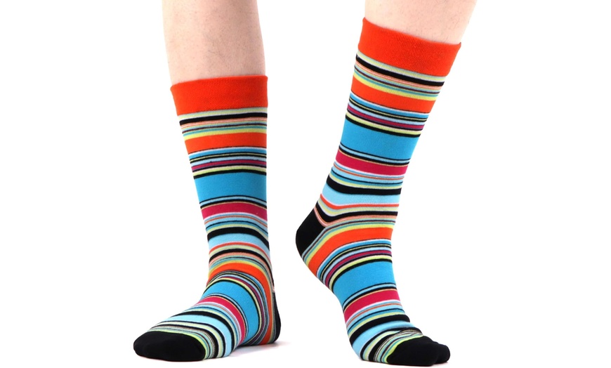 Image 9: Up to Four Pairs of Men's Geo Pattern Colourful Cotton Socks