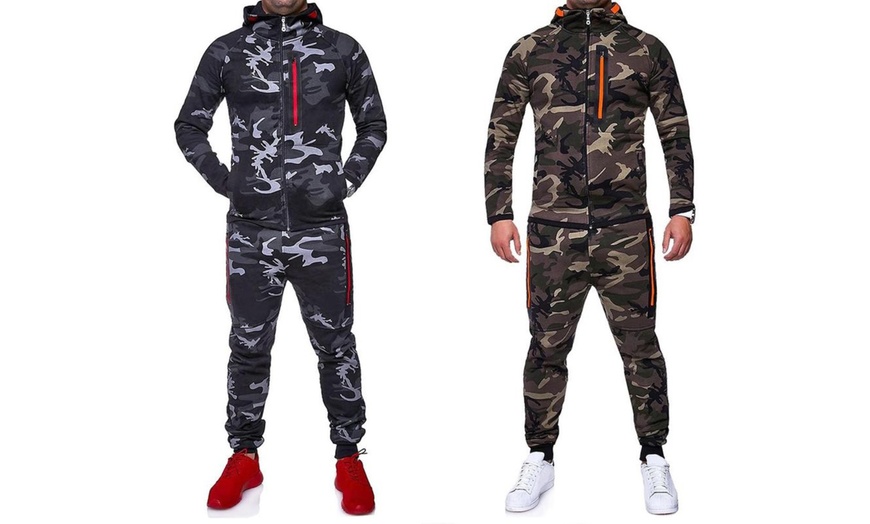 Image 1: Men's Camo Tracksuit