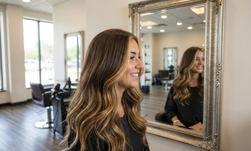 Image 2: Transform Your Look with Haircut, Blow Dry, Condition & Color Options