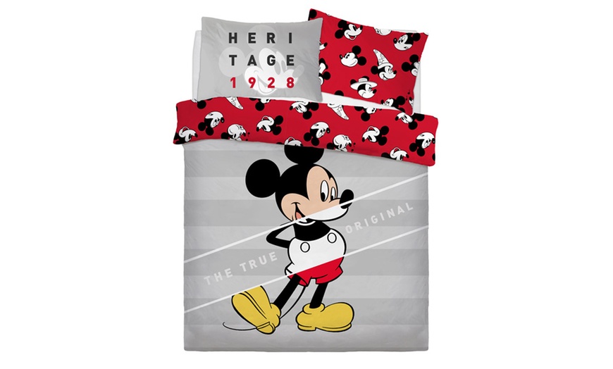 Image 12: Disney® Reversible Duvet Set