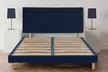 Sommier velours bleu nuit avec pied en bois, disponible avec tête de lit ou matelas en option, livraison gratuite - Second Medium