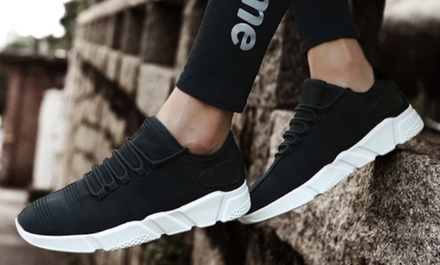 Image 2: Men's Lace-Up Running Shoes