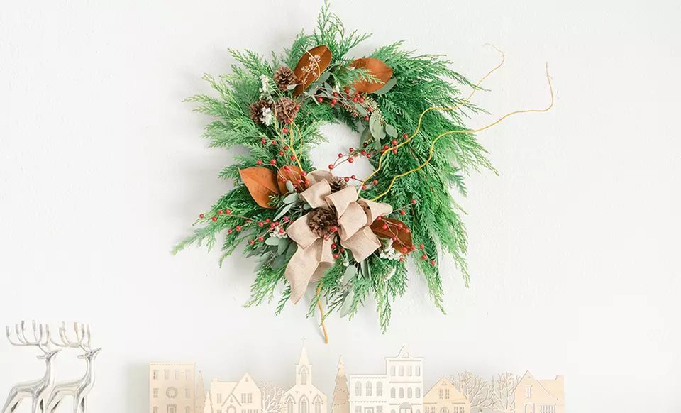 Exclusive Christmas Offer: $100 towards Beautiful Fresh Flower Bouquets from Teleflora® | Same Day Delivery Available (Save 28%)