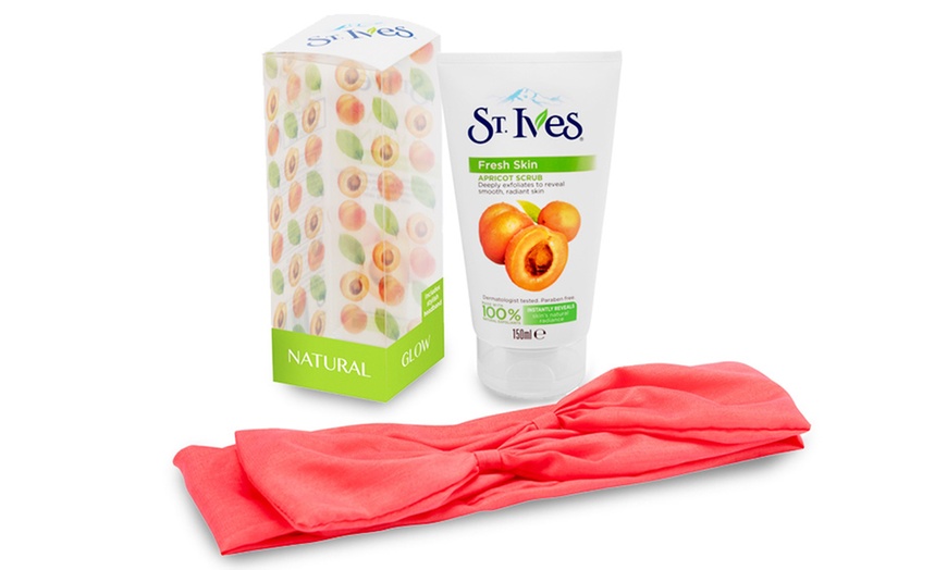 Image 3: St Ives Gift Set